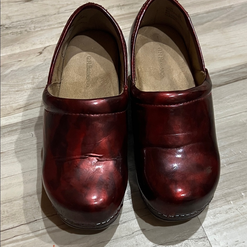 G.H. Bass & Co. Burgundy Leather Clogs